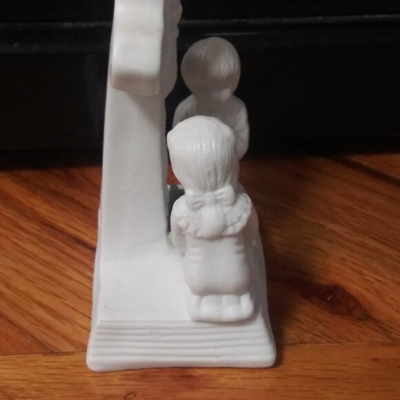 VTG Praying children kids Cross Crucifix Jesus EUC - Picture 8 of 9